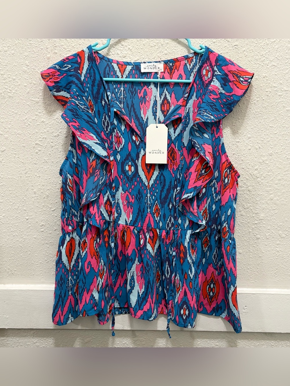 Emily Wonder Blue and Pink Flutter Sleeve Top NWT Large